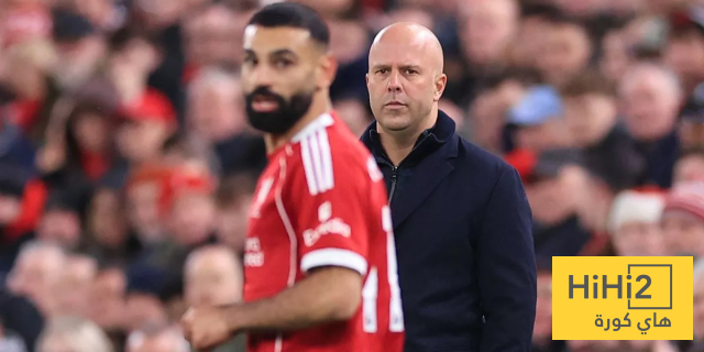 الفائز من خلاف محمد صلاح وآرني سلوت