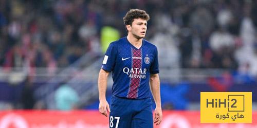 عين على نيفيس في مباراة فلامينغو