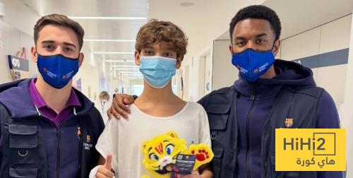 صور من زيارة لاعبي البارسا لمستشفيات برشلونة امس