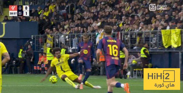 لهذا السبب لاعب فياريال استحق الطرد أمام برشلونة !