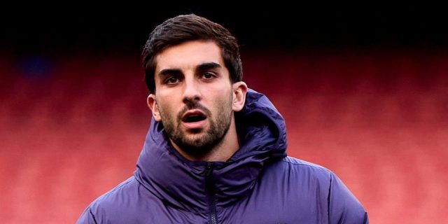 برشلونة يستعد لتمديد عقد فيران توريس