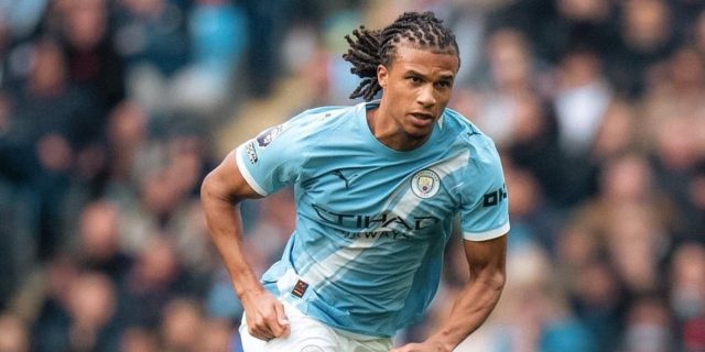 موقف آكي من الانضمام إلى برشلونة