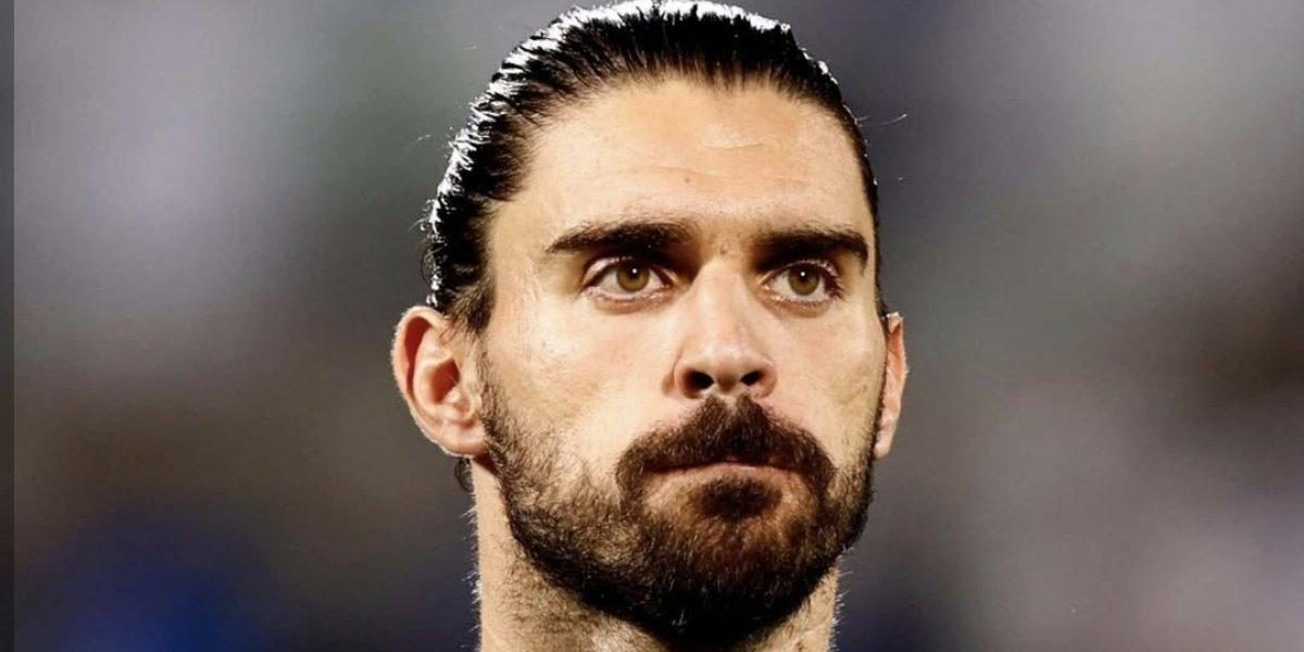 موقف ريال مدريد من ضم نجم الهلال السعودي