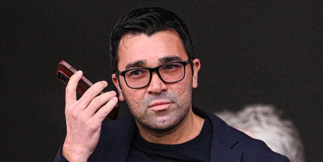 برشلونة يضع عينه على نجم جزائري بكأس أمم إفريقيا