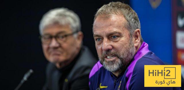 فليك: برشلونة تحتاج مدافع جديد