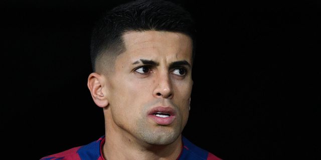 كانسيلو ينتظر عرض برشلونة