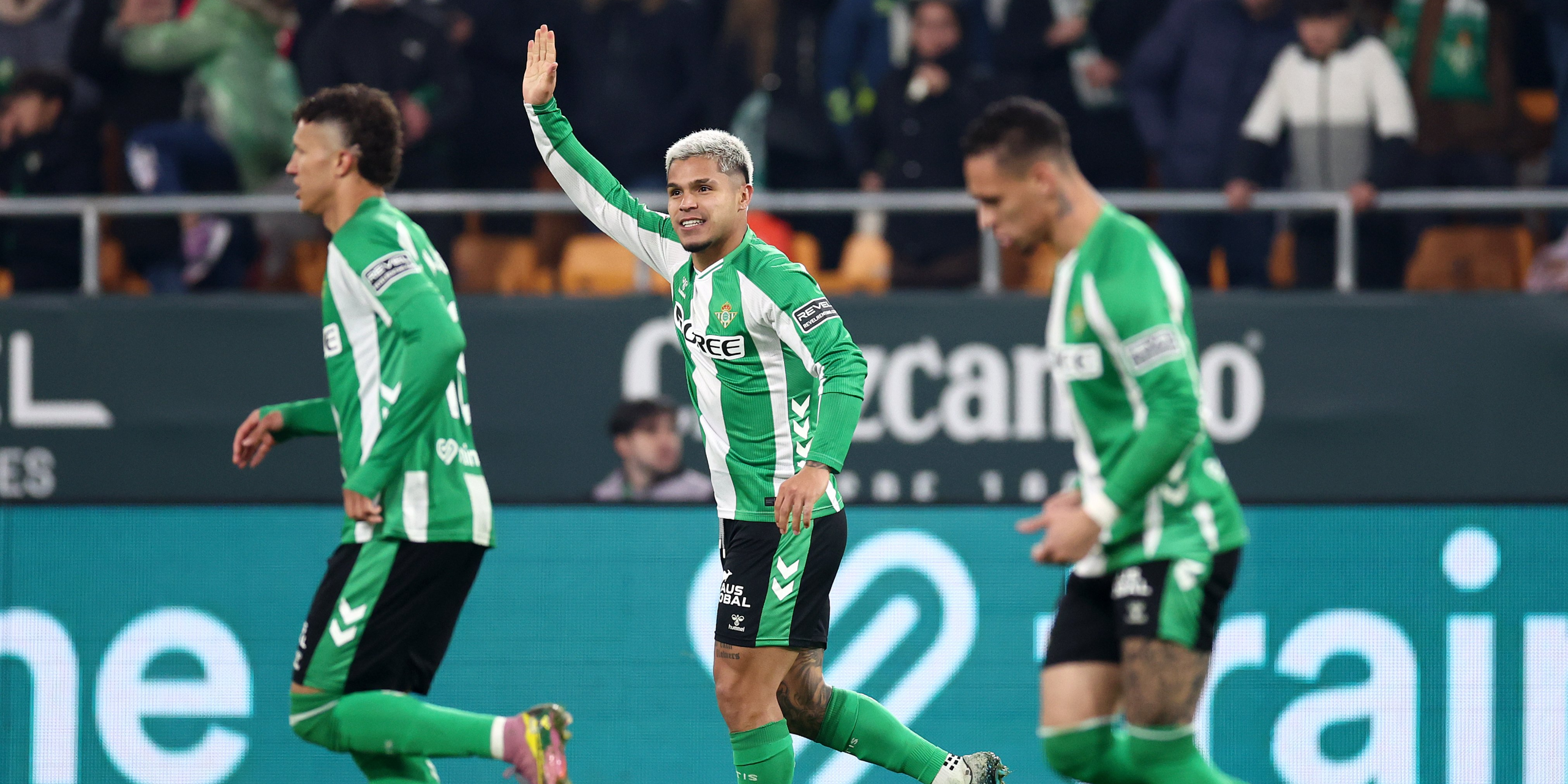 تشكيلة بيتيس الرسمية للقاء ريال مدريد