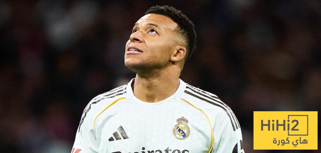 صورة – كيليان مبابي يتابع مباراة ريال مدريد وبيتيس