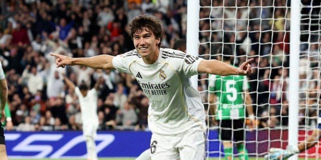 غونزالو غارسيا يسجل أول أهدافه في الدوري الاسباني