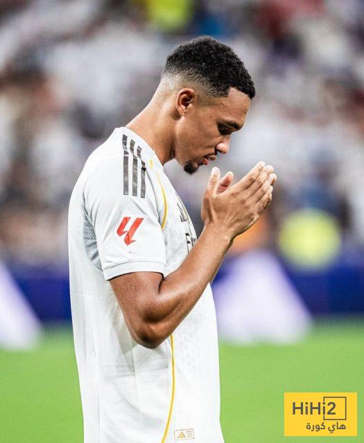 بعد تواجده بالقائمة.. هل يشارك أرنولد في السوبر الاسباني؟ 2 بعد تواجده بالقائمة.. هل يشارك أرنولد في السوبر الاسباني؟ 1