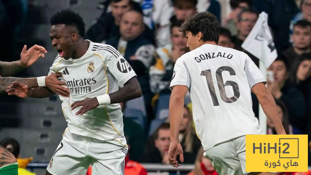 فينيسيوس يحذر غونزالو قبل مواجهة أتلتيكو