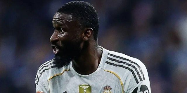 ريال مدريد يحسم مستقبل روديغر هذا الشهر