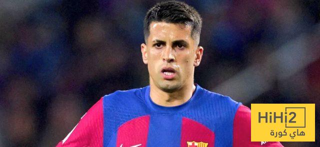 والدة مالكوم تودع كانسيلو بعد الانتقال من الهلال إلى برشلونة