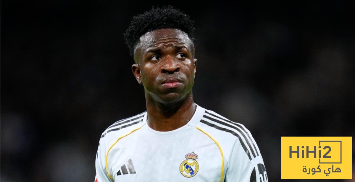 عاجل هاي كورة من ارض الملعب … صافرات استهجان عندما اعلن اسم فينيسيوس على اللوحة قبل اللقاء