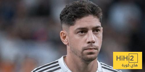 صورة .. رد فعل فالفيردي بعد انتباهه لـ اليكس بينيا