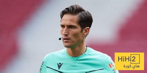 أرقام خاصة بحكم مباراة برشلونة والريال