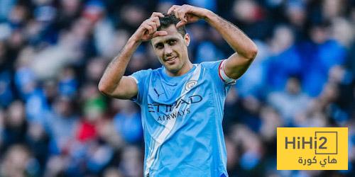 عين على رودري في مباراة إكستر سيتي