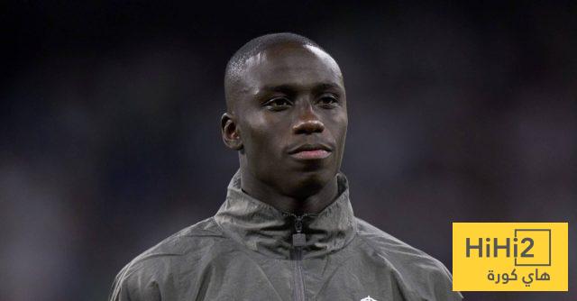 اول لاعب في التاريخ الريال يخجل من اعلان تجديد عقده …! لماذا …؟!