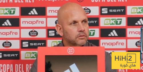 مدرب راسينغ يعلق على القيام بممر شرفي لبرشلونة