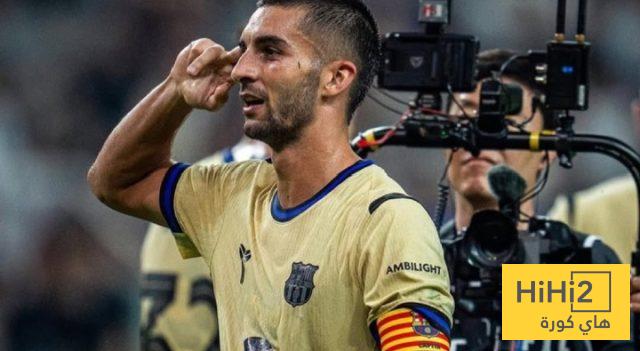 توريس قائد برشلونة أمام راسينغ