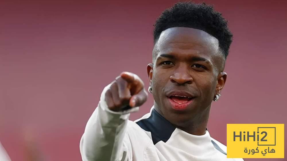 فينيسيوس لاعب استثنائي