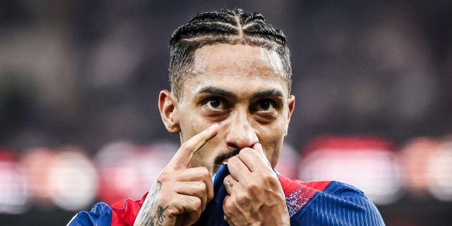 برشلونة يستعيد رافينيا