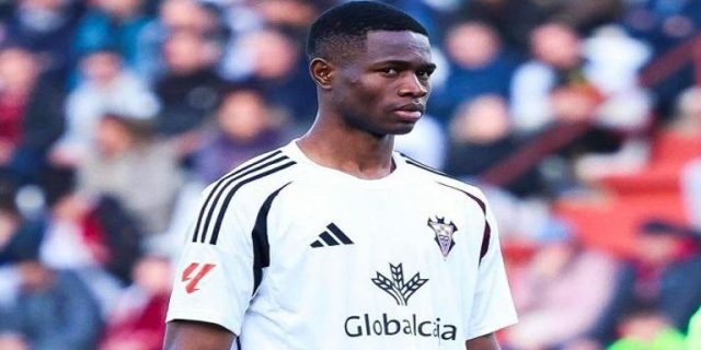 أرقام كريستيان كوفاني تكشف موهبة الهلال الجديدة 
