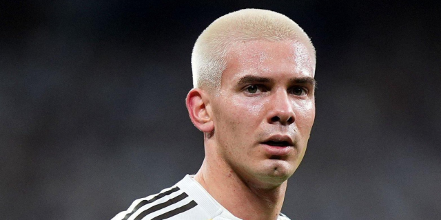 ريال مدريد يضرب موناكو بالهدف الثالث
