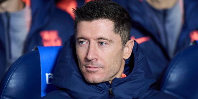 برشلونة يضع شرطان لاستمرار ليفاندوفسكي