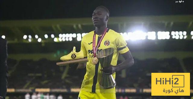 تكريم لاعب فياريال قبل مواجهة ريال مدريد
