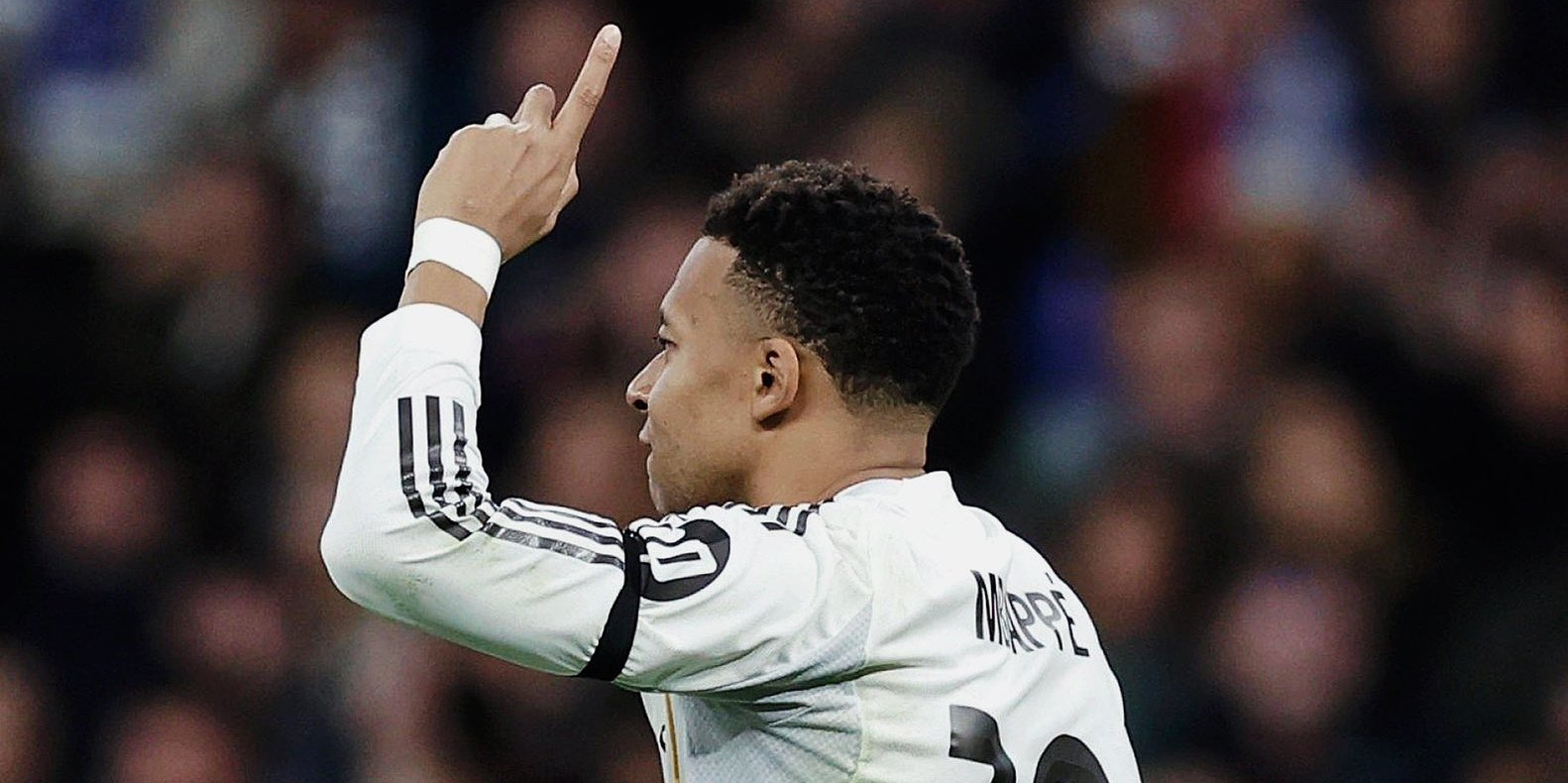 مبابي يسجل الهدف الاول في شباك فياريال