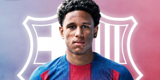 برشلونة يحسم صفقة مدافع هولندي
