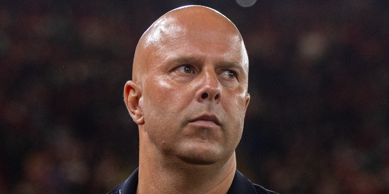 ليفربول يدرس تعزيز مركز الظهير الأيمن