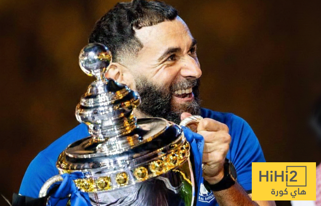 البطولات التي سيحققها بنزيما إذا انتقل إلى الهلال !