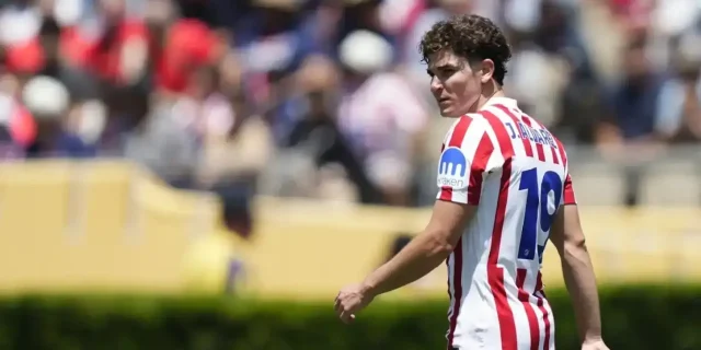 ألفاريز يعيش أسوأ فتراته في أتلتيكو مدريد