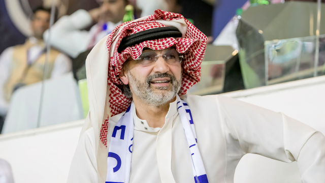 خياران أمام الأمير الوليد بن طلال للاستحواذ على الهلال !
