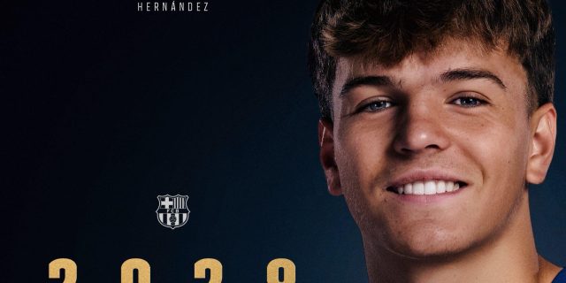 رسميًا.. برشلونة يجدد عقد لاعبه حتى 2028
