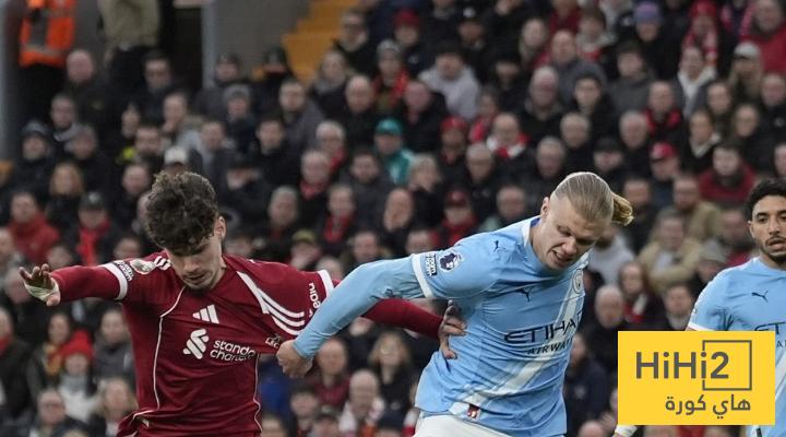 هالاند يهدر هدفا محققا أمام مرمى ليفربول