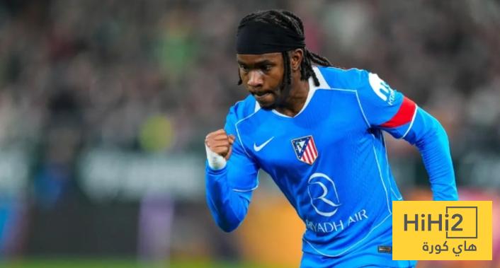 لوكمان يضيف الهدف الثالث في شباك برشلونة