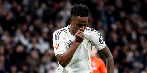 الحفلة مستمرة.. فينيسيوس يسجل الهدف الرابع امام سوسيداد