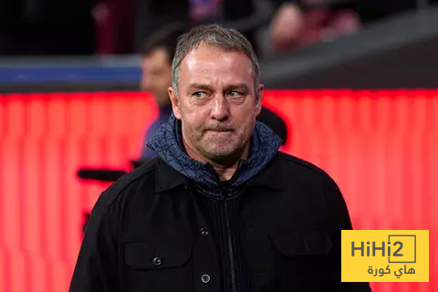 ميلان يراقب مدافع برشلونة