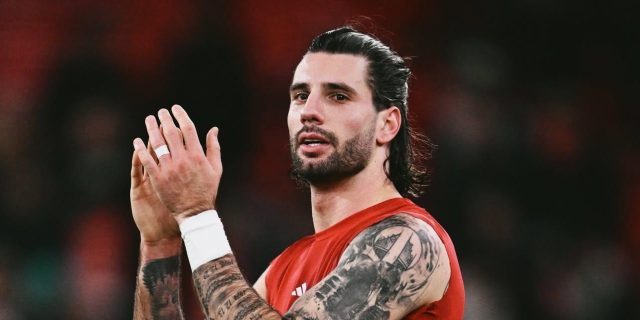 فينسيوس يثير التكهنات بشأن ريال مدريد وسوبوسلاي!
