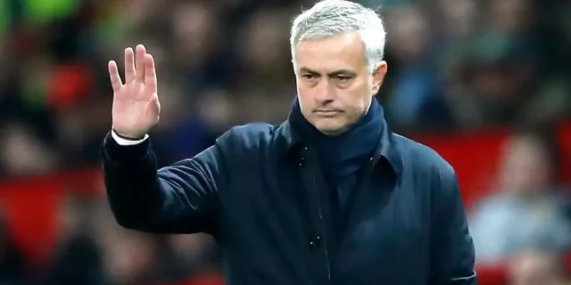 مورينيو متهم بـ”التلاعب النفسي” في قضية عنصرية فينيسيوس!