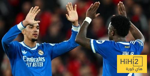 أرنولد يتغنى بهدف فينيسيوس ضد بنفيكا