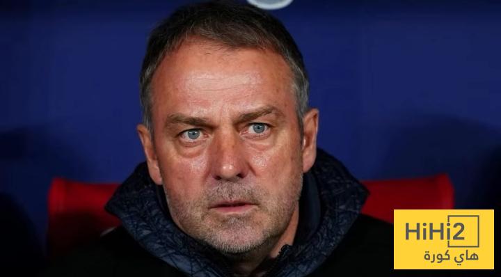 فليك يجتمع بلاعبي برشلونة