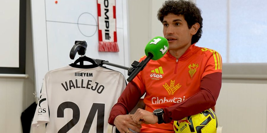 فاييخو يكشف اصعب لاعب واجهه خلال مسيرته فاييخو يكشف اصعب لاعب واجهه خلال مسيرته