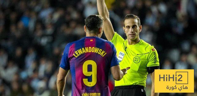 من هو حكم مباراة برشلونة وليفانتي؟