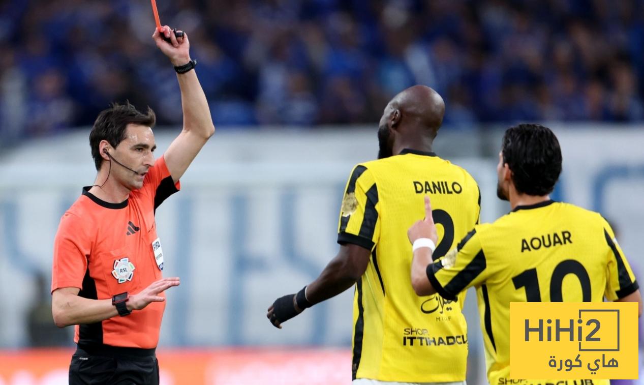 أكبر خطأ في كلاسيكو الهلال والاتحاد !