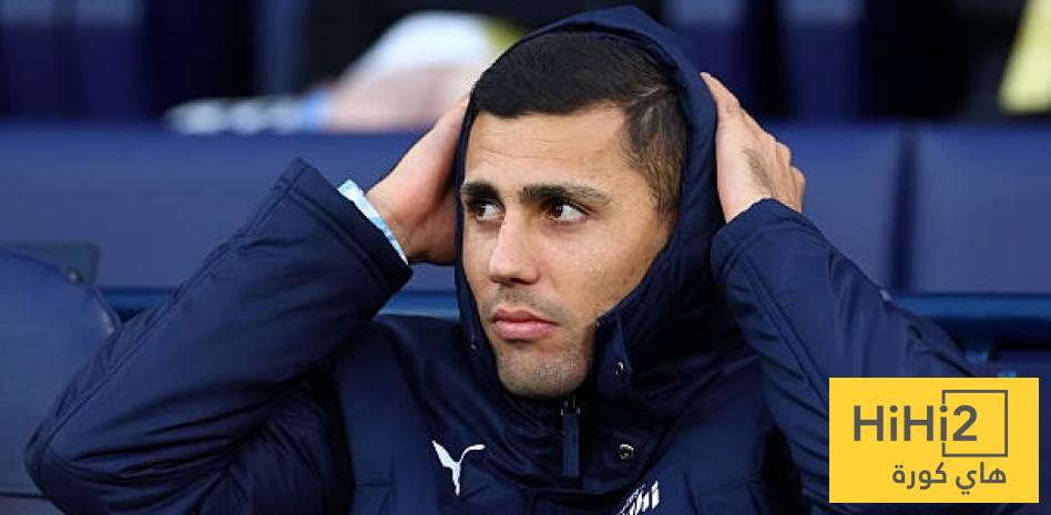 رودري يفضل برشلونة عن الريال