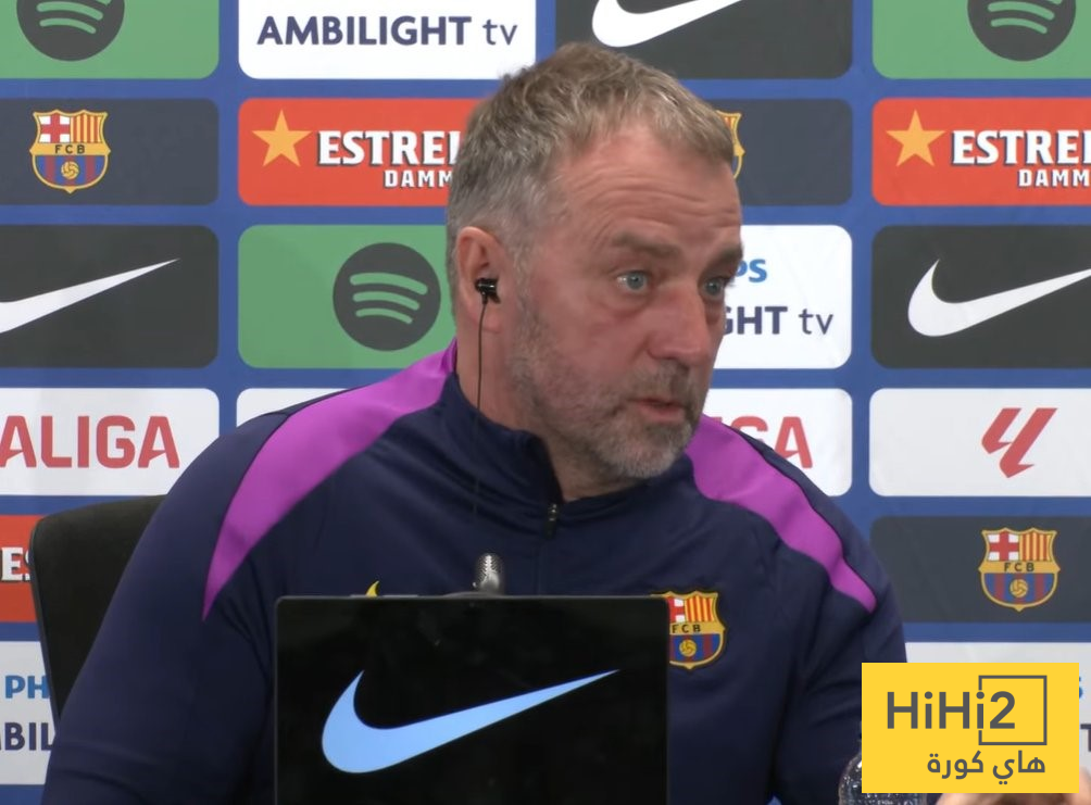 هل تمرد لاعبو برشلونة على فليك؟